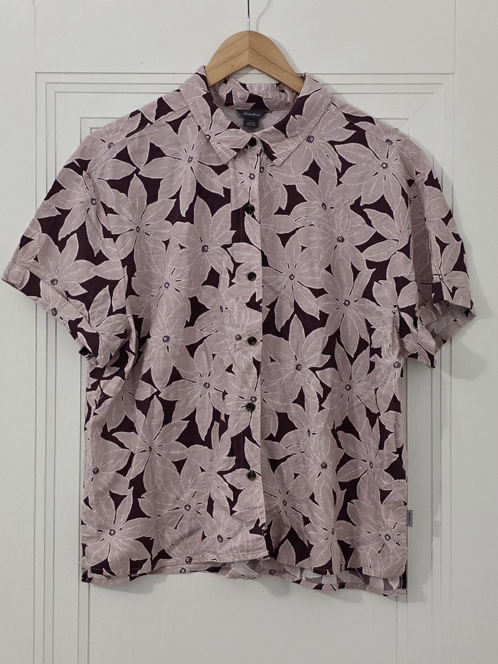 Eddie Bauer Pink Floral Short-Sleeve Button-Down Shirt Size L, Cotton Blend, Euc